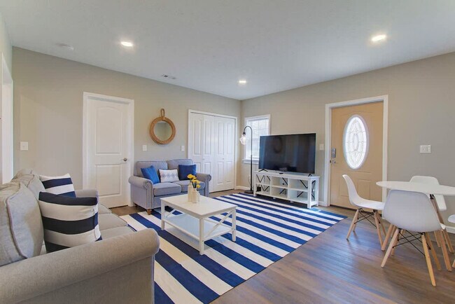 Building Photo - 1610 Cooper Foster Park Rd