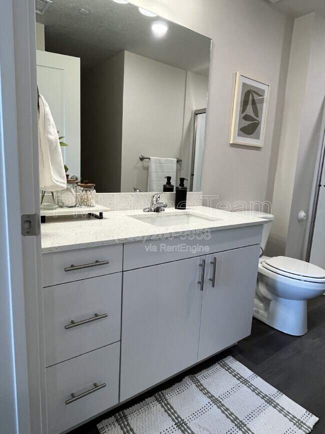 Building Photo - 155 9th St