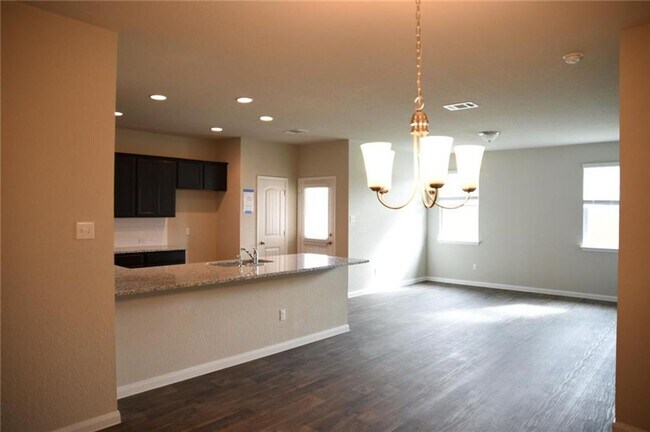 Building Photo - House for lease in Georgetown
