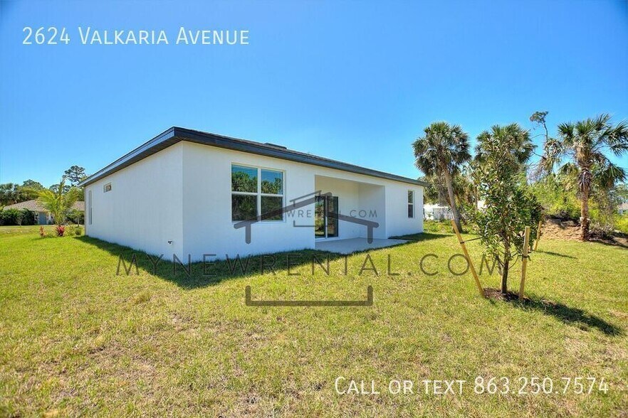 Building Photo - 2624 Valkaria Ave