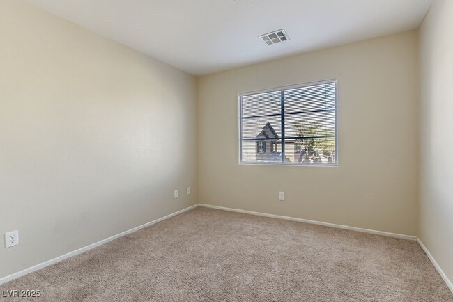 Building Photo - 9519 W Wooded Heights Ave