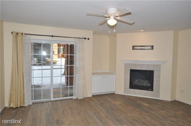 Primary Photo - 6440 EP True Pkwy