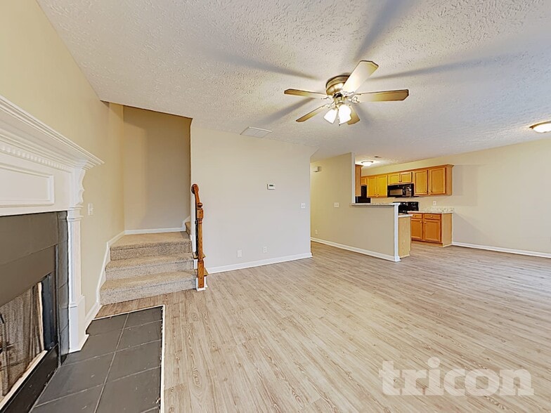 Building Photo - 1256 Lasalle Dr