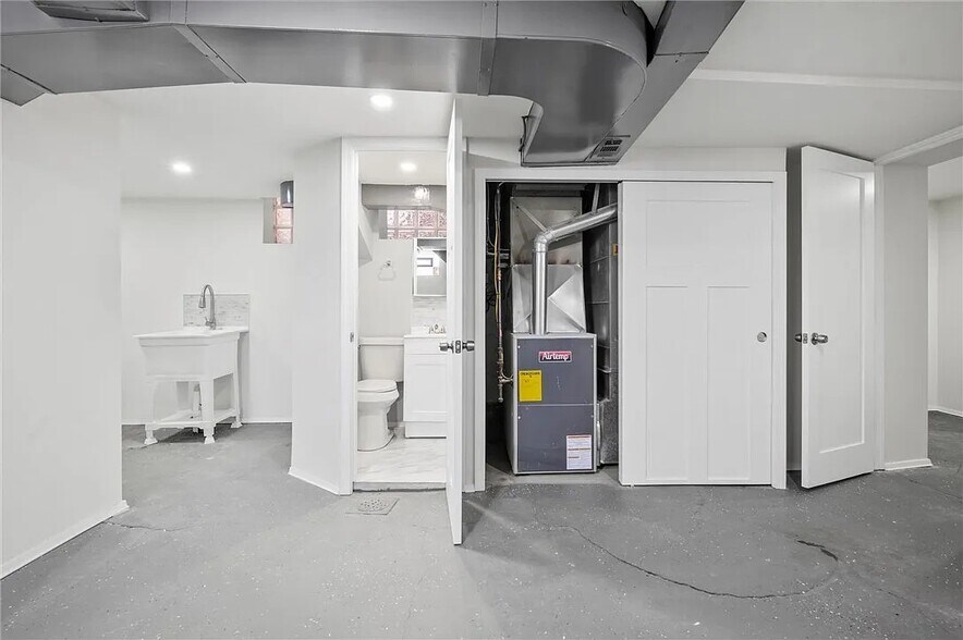 Building Photo - 362 Marshall Ave