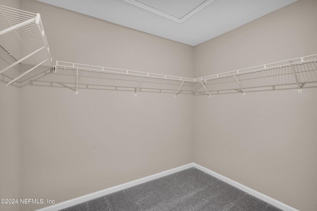 Building Photo - 12811 Josslyn Ln