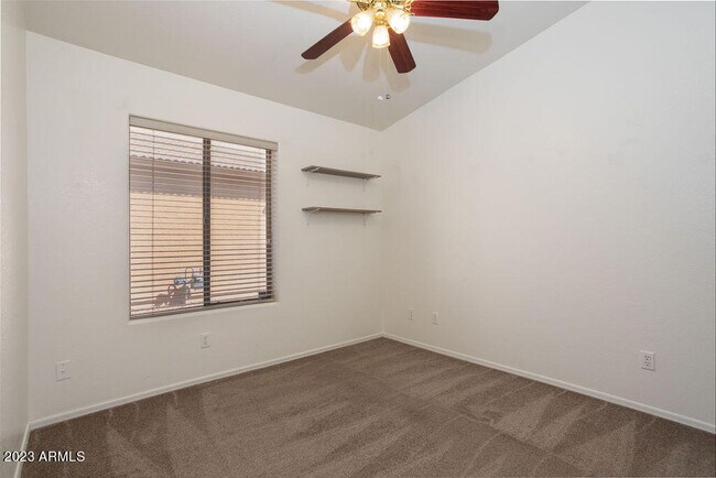 Building Photo - 1452 W Blue Ridge Way