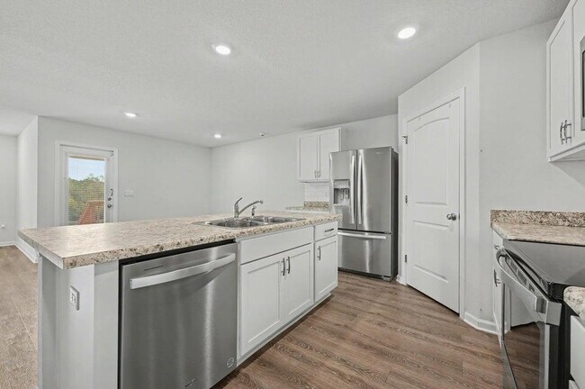 Building Photo - 3277 Chapelwood Dr