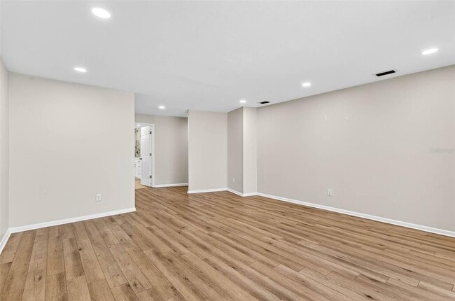 Building Photo - 5107 Lanai Way