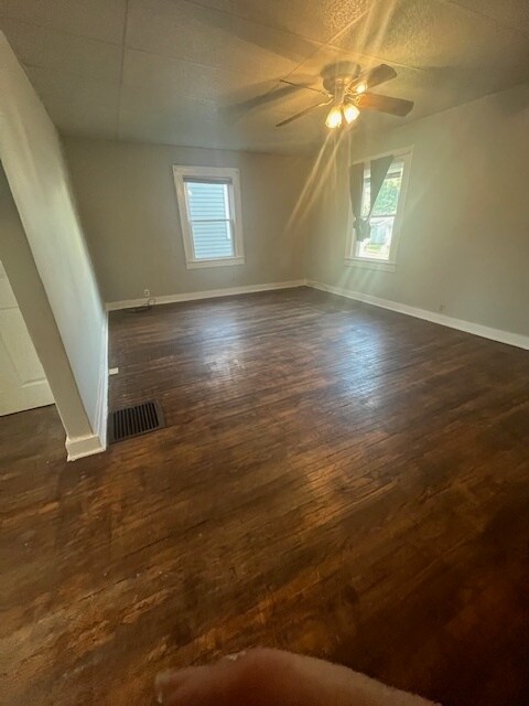 Living room - 1212 W Carson St