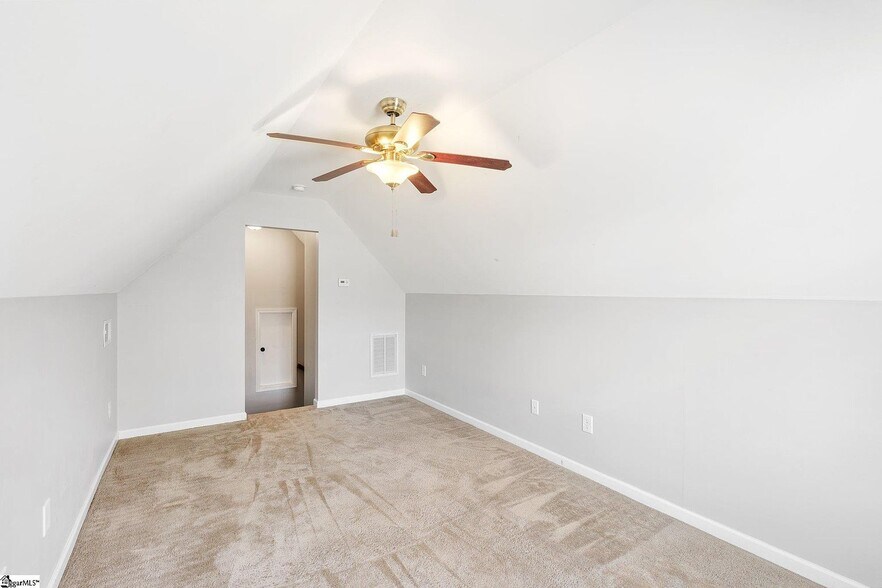 Bonus room above garage - 207 Blacks Dr