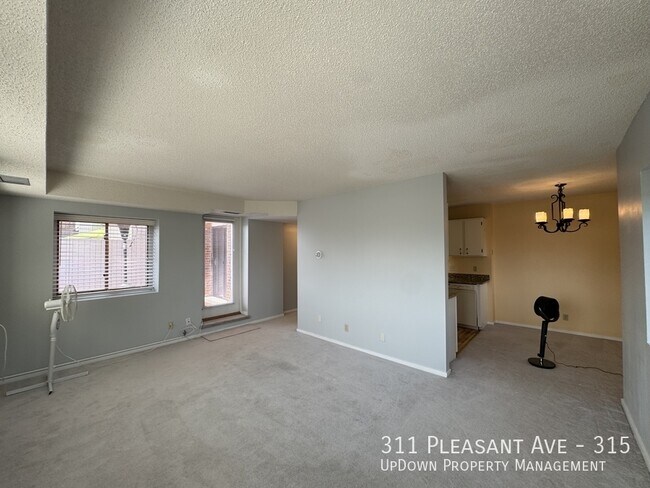 Building Photo - 311 Pleasant Ave