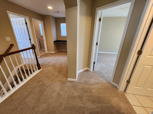 Building Photo - 1594 Overview Cir SW