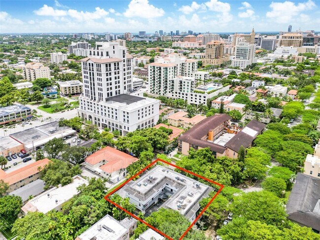Primary Photo - 235 Antilla Ave