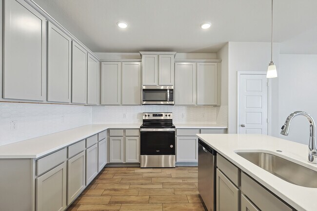 Building Photo - 5941 Revere Dr