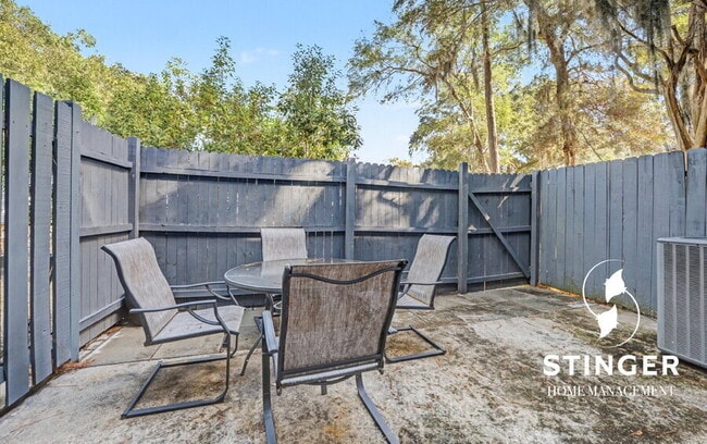 Building Photo - 20 Battery Ln