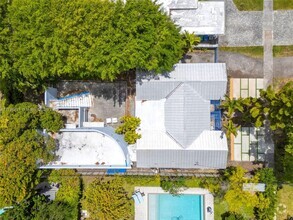 Building Photo - 3225 SW 58th Ave