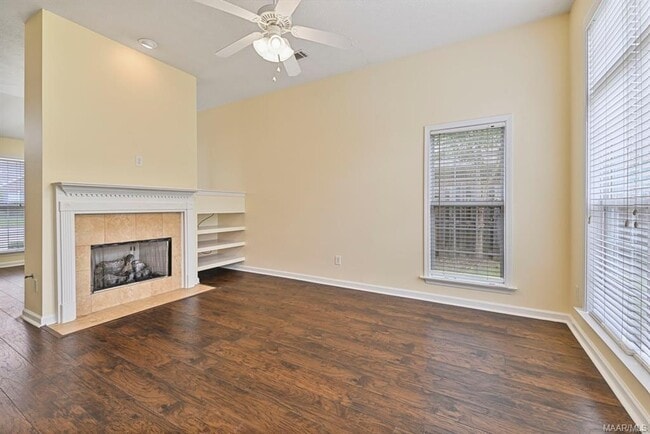 Building Photo - 3830 Claiborne Cir