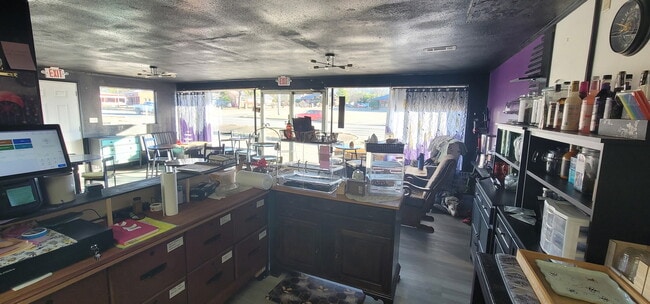 Building Photo - 2105 N Broadway St