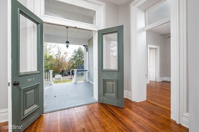 Building Photo - 811 Westover Dr