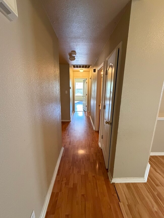 Building Photo - 9626 Anderson Way