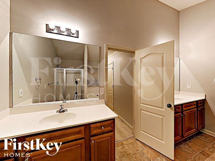 Building Photo - 4295 Suwanee Mill Dr