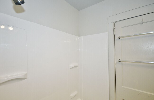 Building Photo - 1721 Montier St