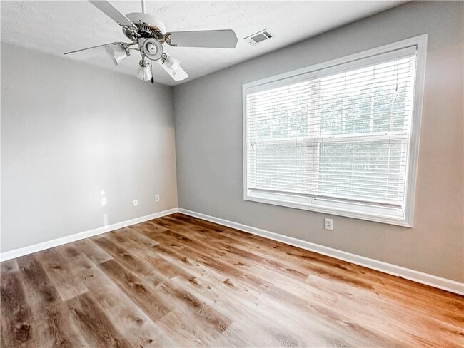 Building Photo - 14 Pearl Chambers Dr