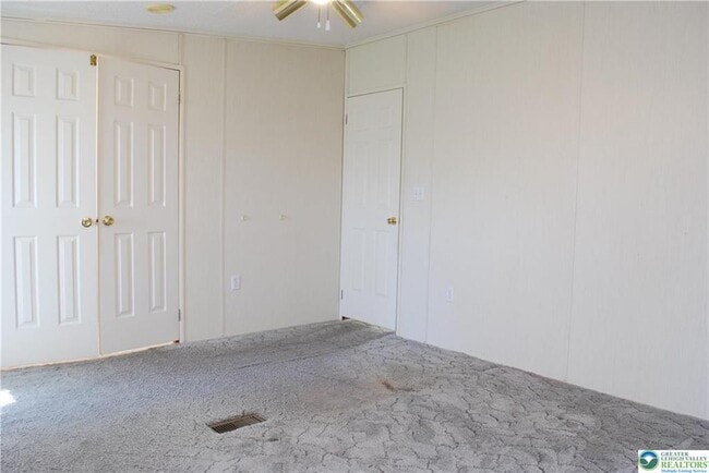 Building Photo - 9740 Dietrich Rd