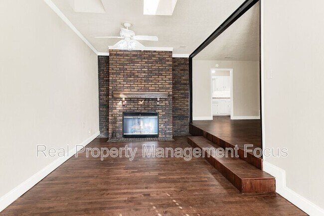 Building Photo - 1725 Brake Dr