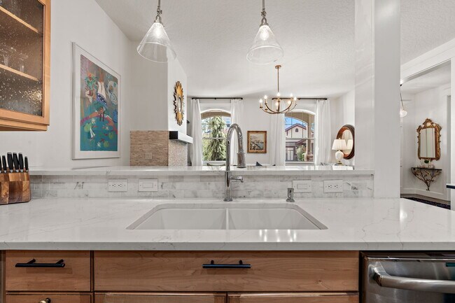 Building Photo - 3655 N Willowbar Ln