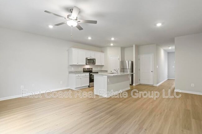 Building Photo - 53 Cranston Ct