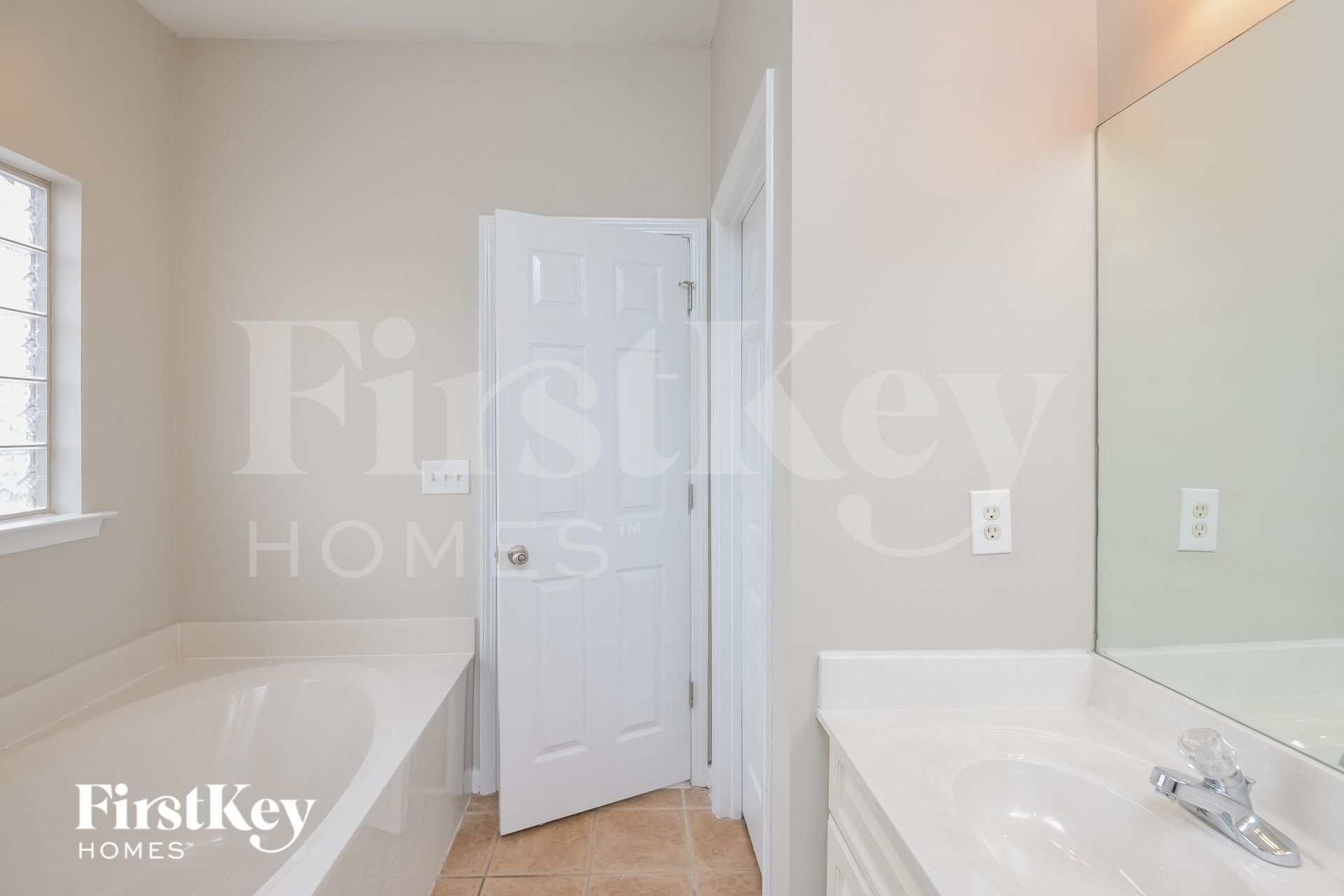 Building Photo - 1000 Medinah Dr