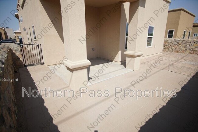 Building Photo - 3628 Grand Bahamas Dr