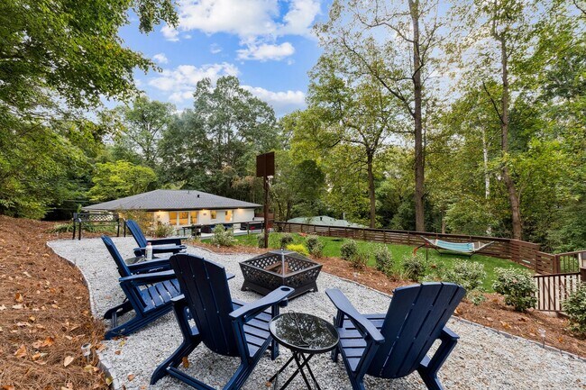 Building Photo - NEW! Fully Furnished Atlanta Oasis - Upsca...