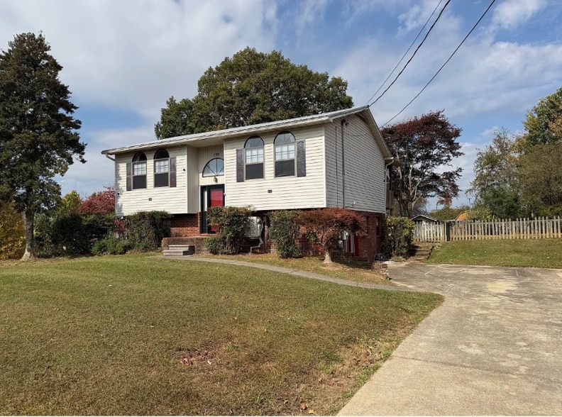 Primary Photo - 159 Ja Ramsey Ln