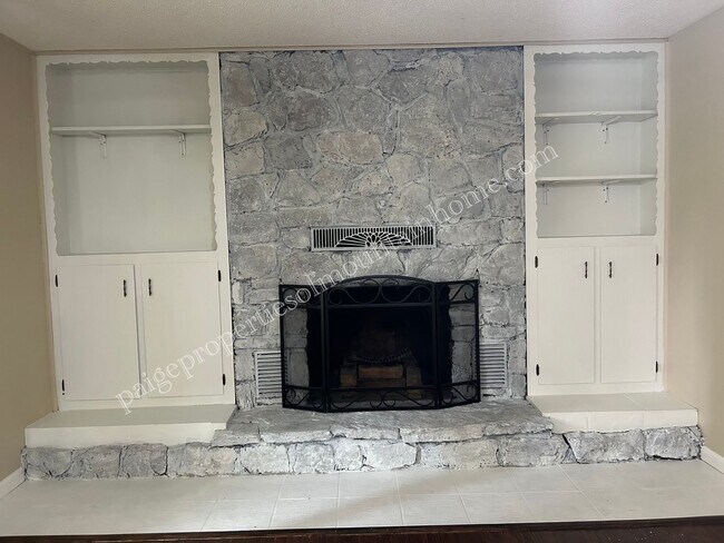 Building Photo - Charming 2 Bedroom, 2 Bath Home near Brown's Beach