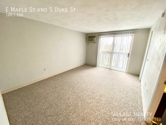 Building Photo - 505 E Maple St