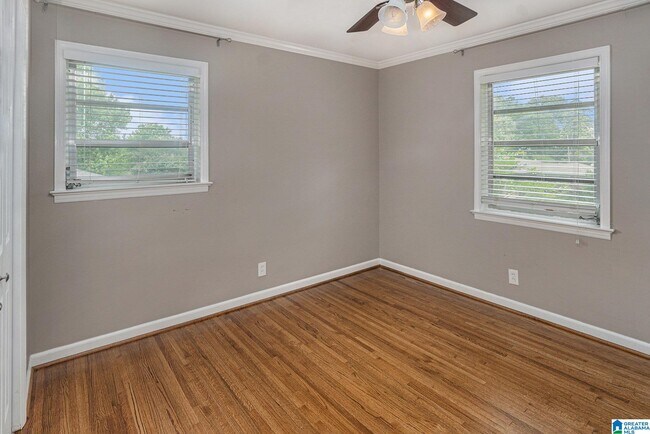 Building Photo - 3137 Woodhaven Dr
