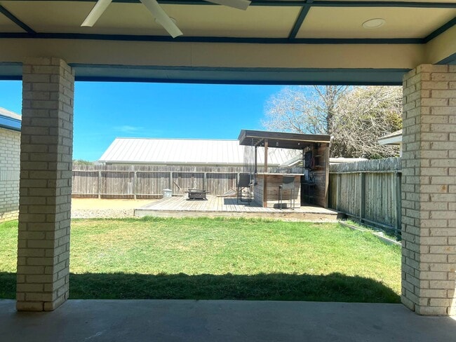 Building Photo - 15334 Barataria Dr