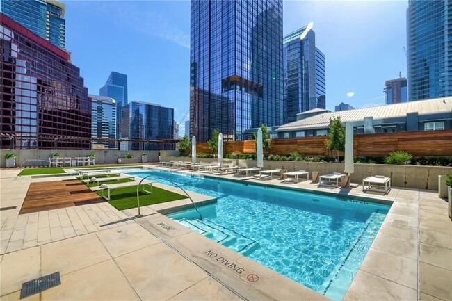 Building Photo - 210 Lavaca St