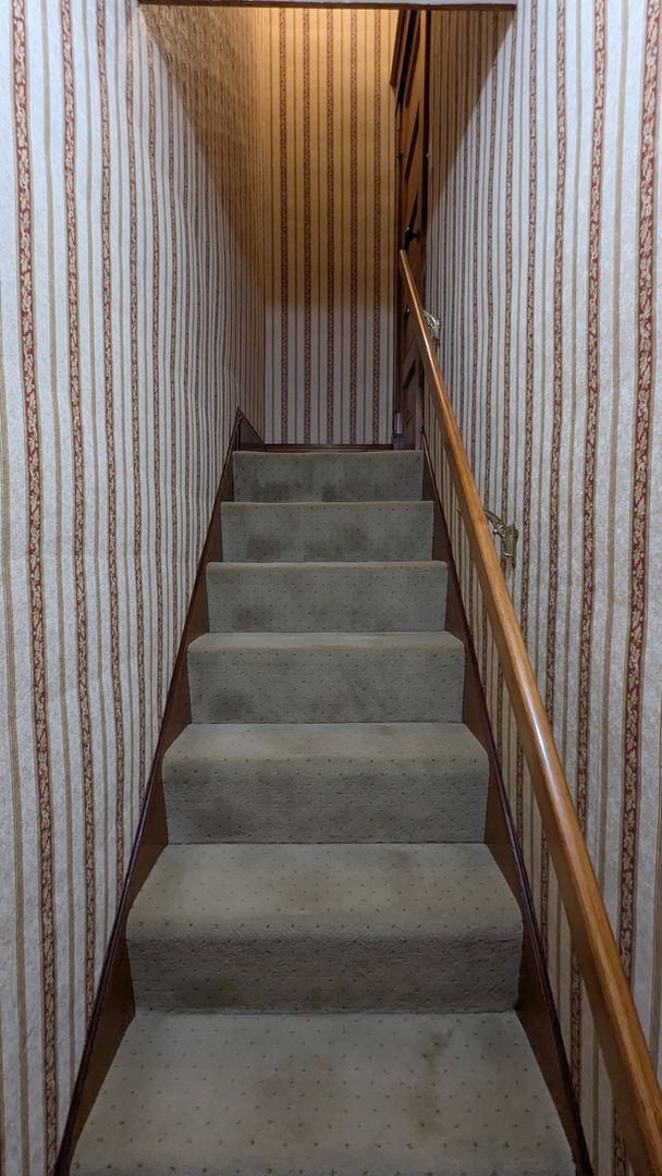 Building Photo - Welcome to this fully furnished 3-bedroom, 1.5-bath home in Massillon