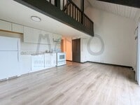 Building Photo - 30 E Graves Rd