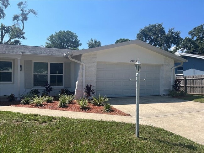 Building Photo - 2017 Rebecca Dr