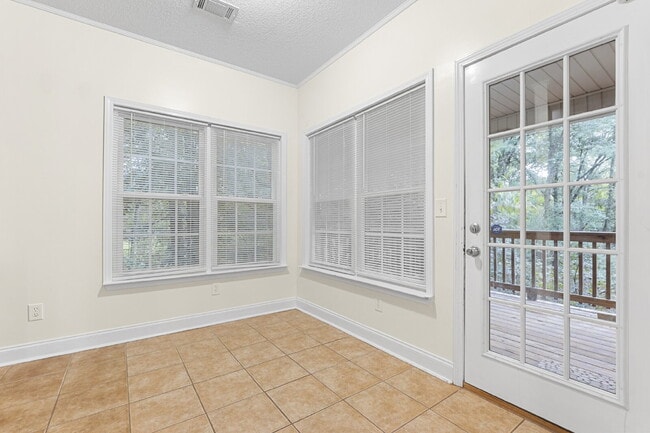 Building Photo - 406 Aspen Ct