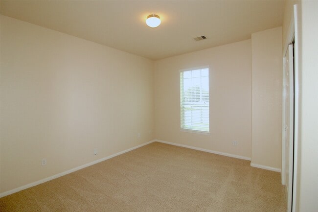 Building Photo - 24306 Piazza Dr