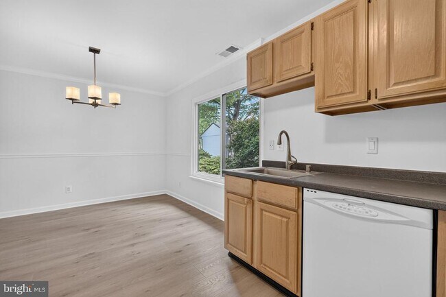 Building Photo - 1703 Westwind Way