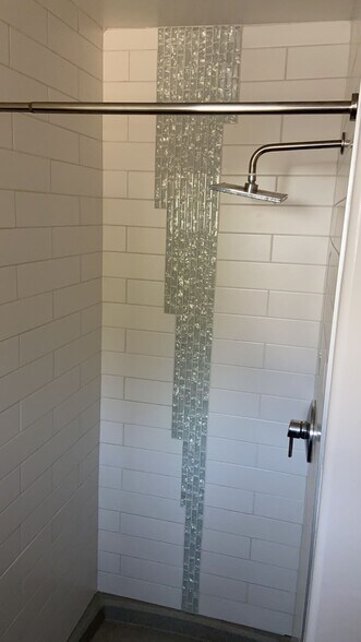 Building Photo - 5913 Amend Rd