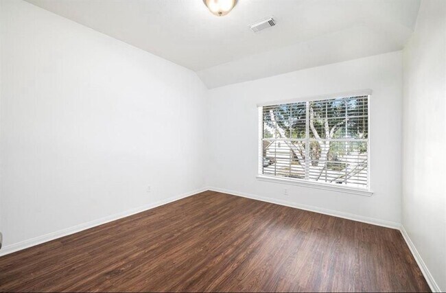 Building Photo - 17811 Scrub Oak Dr