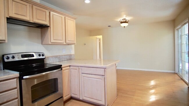 Building Photo - 4732 Manitoba Dr