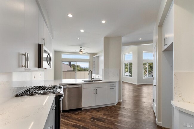 Building Photo - 4420 Lahinch Ln